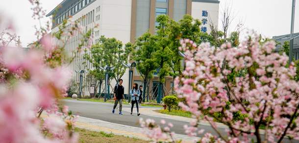 鎮(zhèn)江市高等?？茖W(xué)校 - 最美大學(xué)