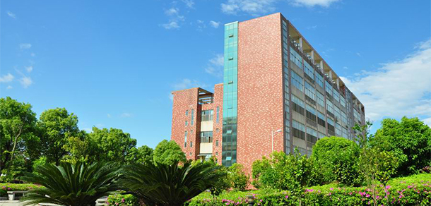 江西交通職業(yè)技術學院 - 最美大學