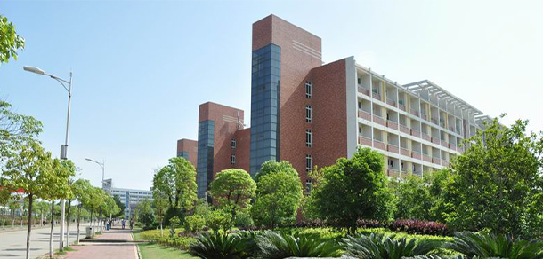 江西交通職業(yè)技術學院 - 最美大學