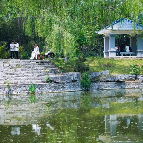 校史校志