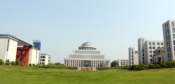 信陽(yáng)農(nóng)林學(xué)院 - 最美大學(xué)