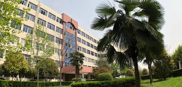 漯河職業(yè)技術(shù)學院 - 最美大學