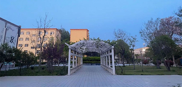 鄭州電力職業(yè)技術學院 - 最美大學