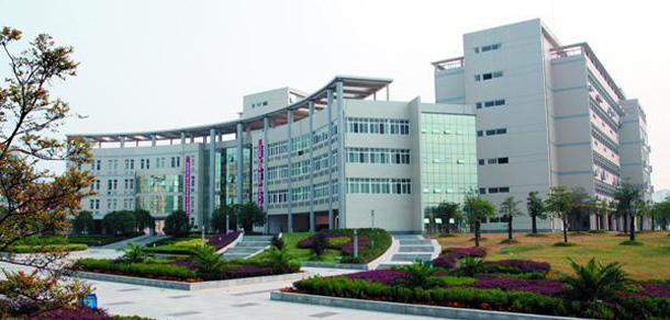 三峽大學科技學院 - 最美大學