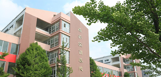 貴陽護理職業(yè)學(xué)院 - 最美大學(xué)