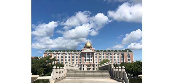 遼寧對外經(jīng)貿(mào)學(xué)院 - 最美大學(xué)