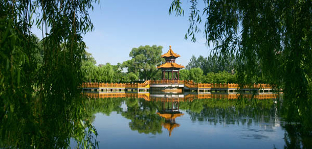 哈爾濱商業(yè)大學(xué)