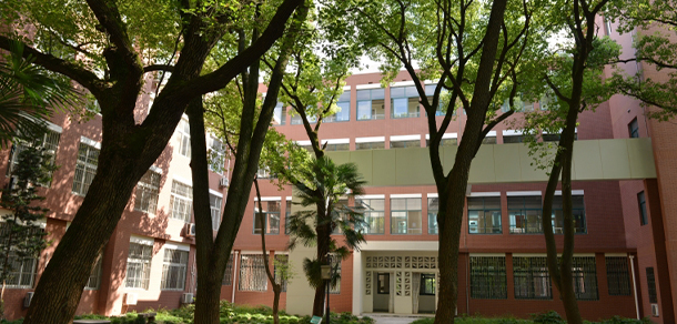 上?？茖W(xué)技術(shù)職業(yè)學(xué)院 - 最美大學(xué)